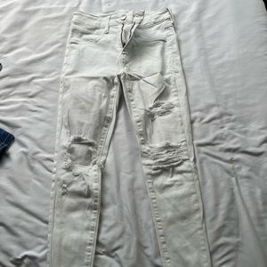american eagle white ripped jeans